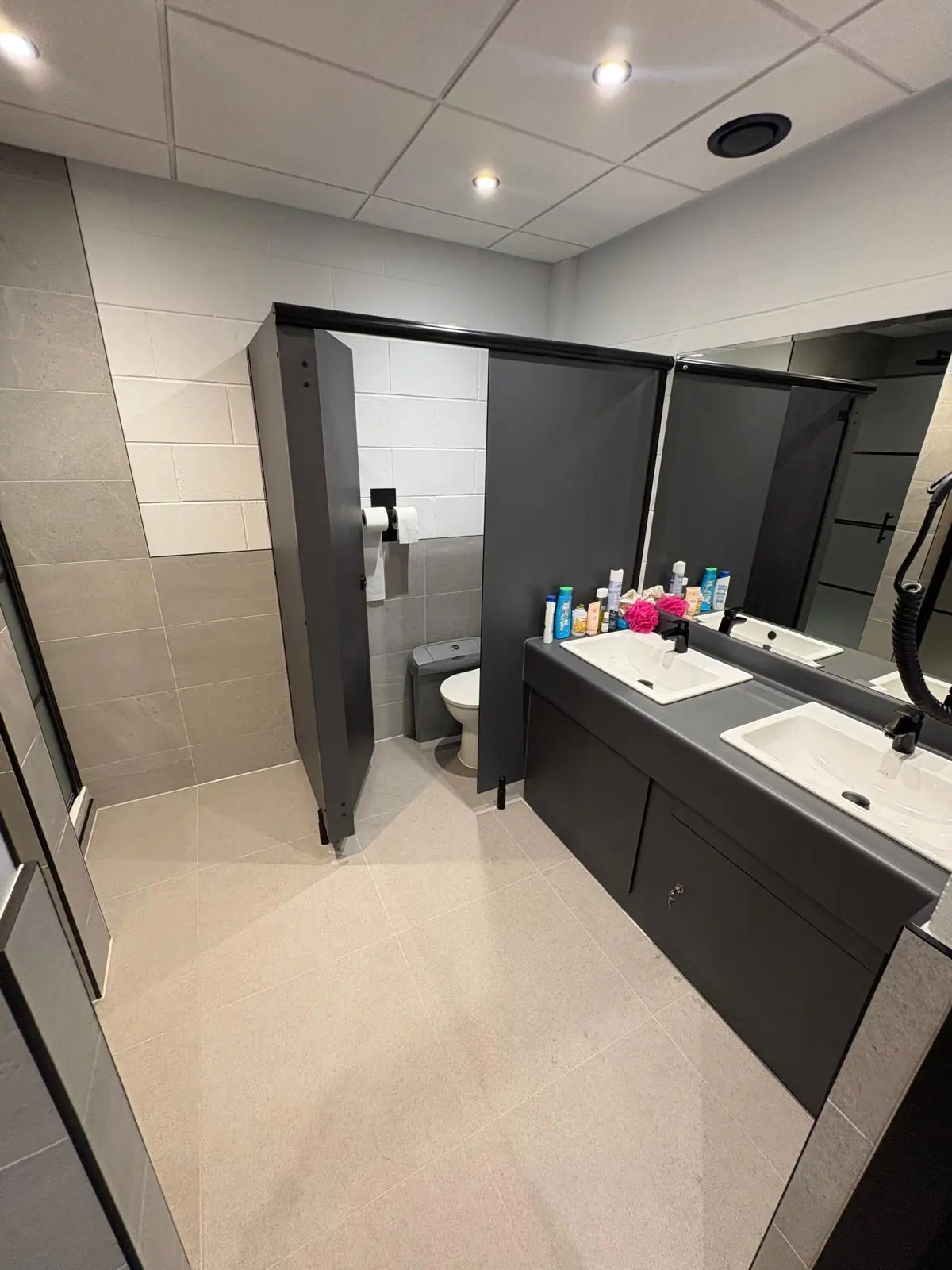 WC cubicle and vanity area on EXT Core Grey 600 × 600 anti-slip floor tiles