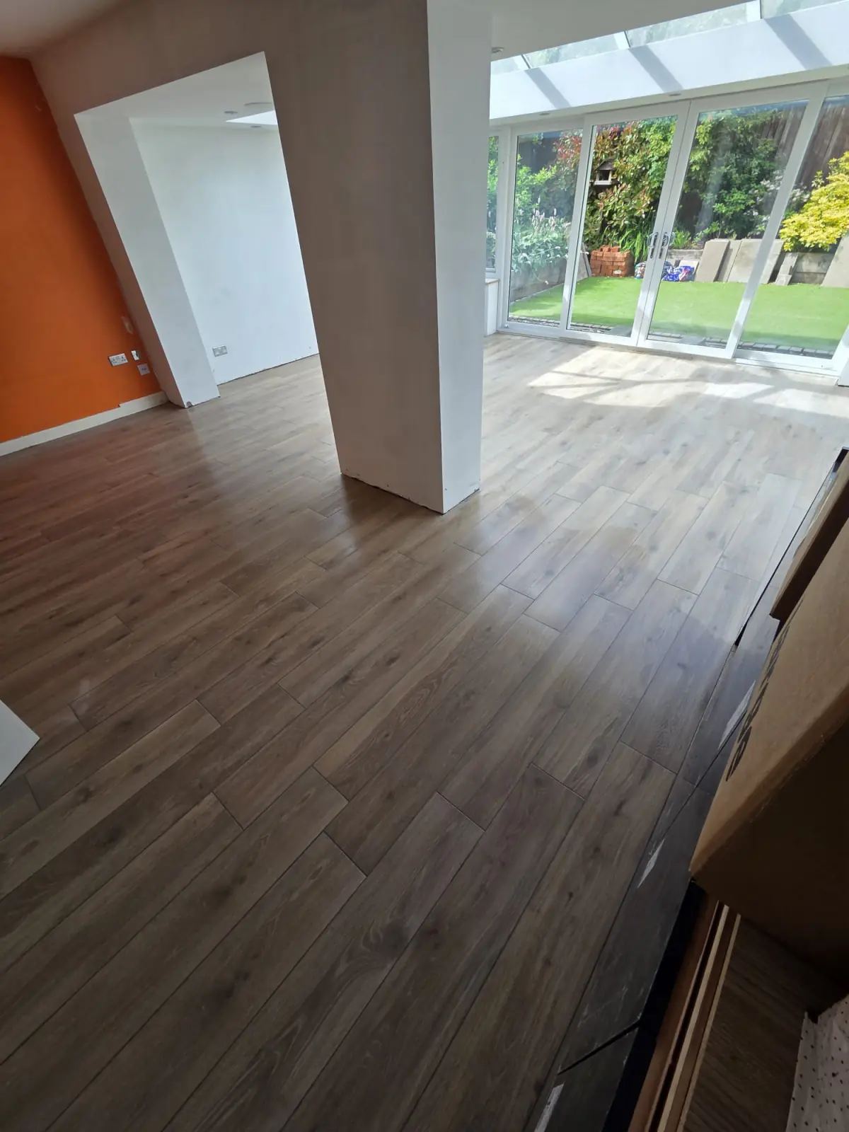 Six rooms, one floor: photo 2 of 9