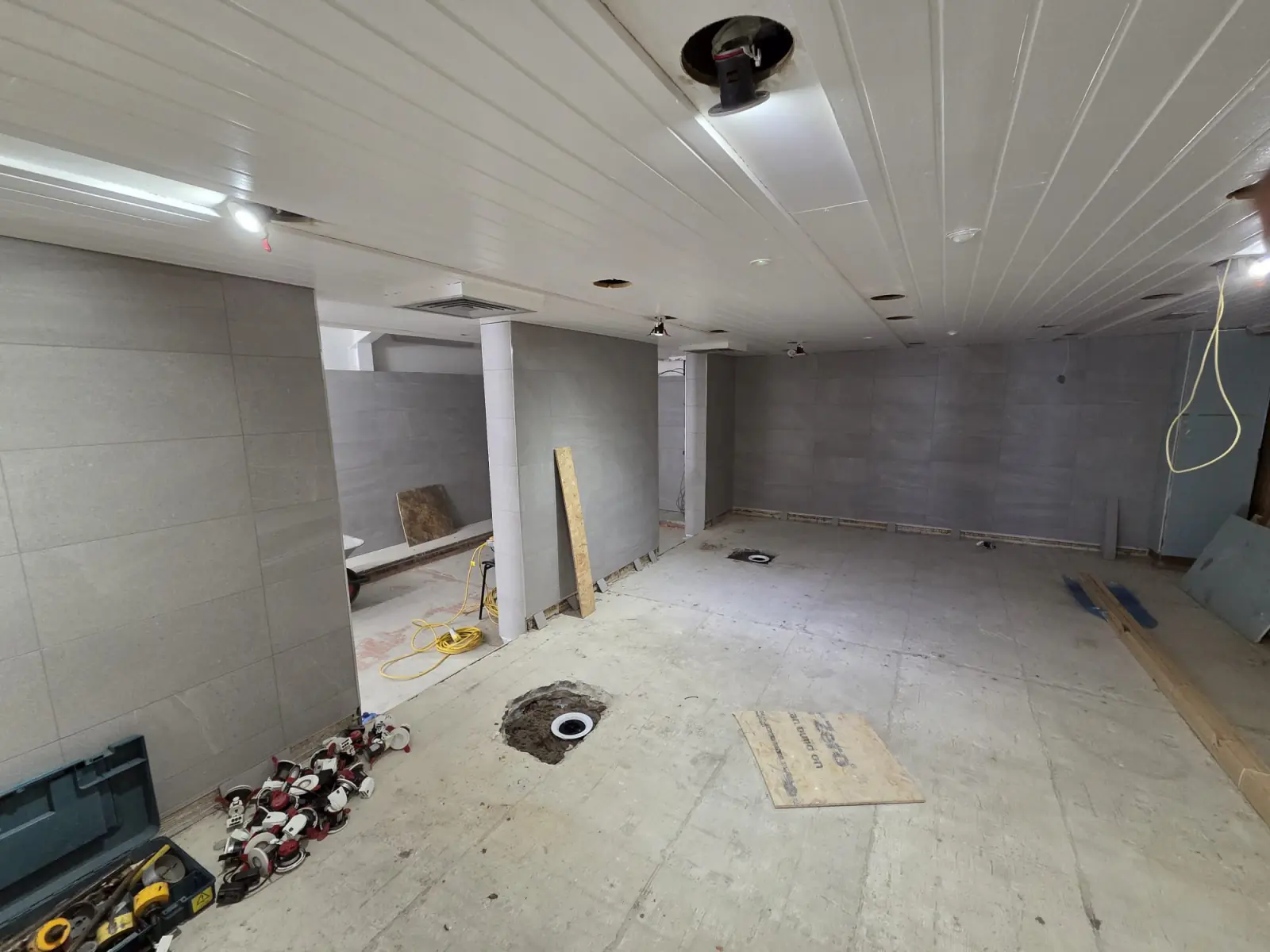 Two leisure centres, one refit: photo 7 of 12
