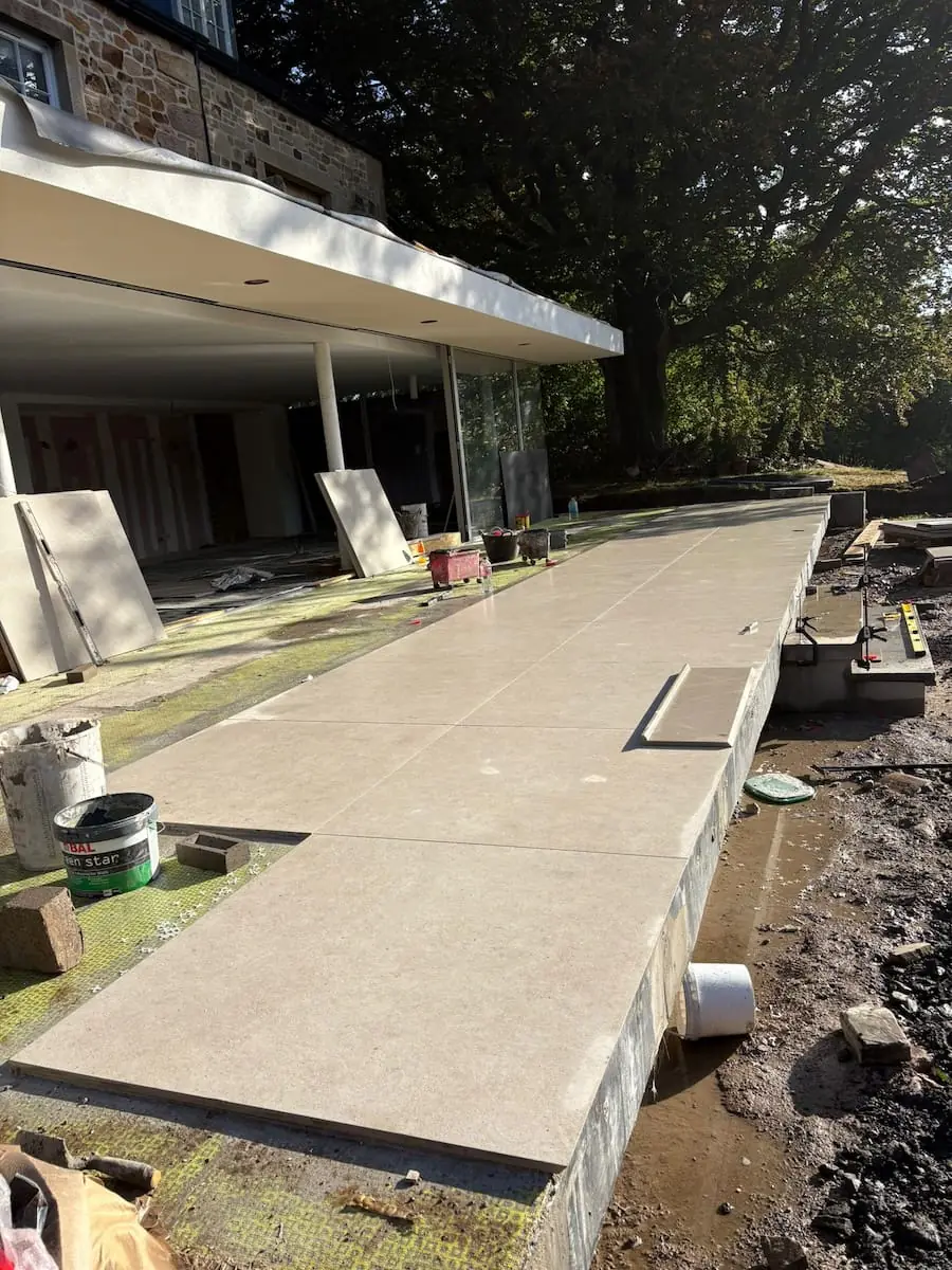 Springwood, inside and out: photo 7 of 18