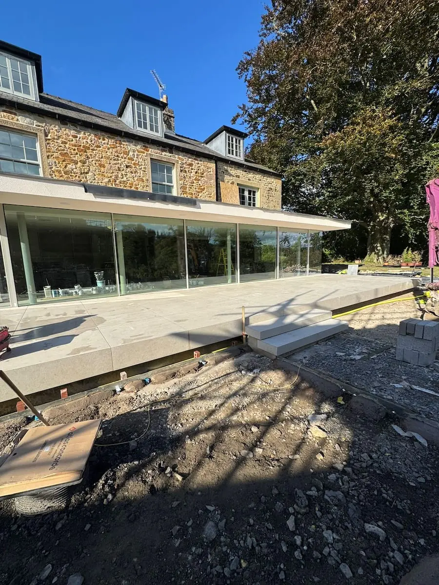 Springwood, inside and out: photo 14 of 18
